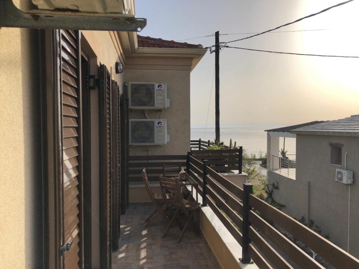 Ayerina First Floor Apartment Arillas  Dış mekan fotoğraf